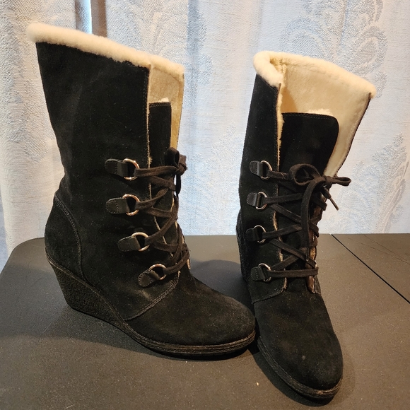 Black Suede Cole Haan Nike Waterproof Wedge Boots, sz 11 - Picture 1 of 6